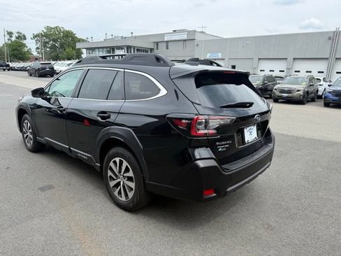 Used 2023 Subaru Outback Premium AWD/4WD image 5