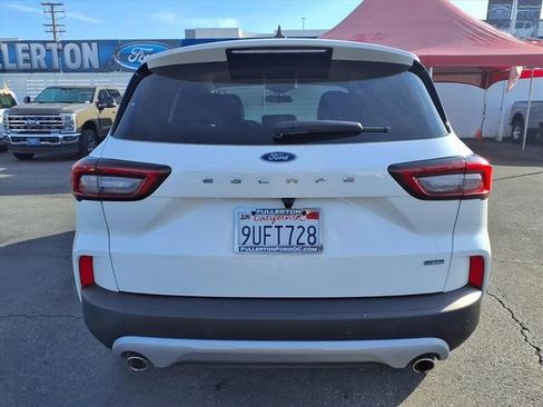 Used 2024 Ford Escape SE image 21