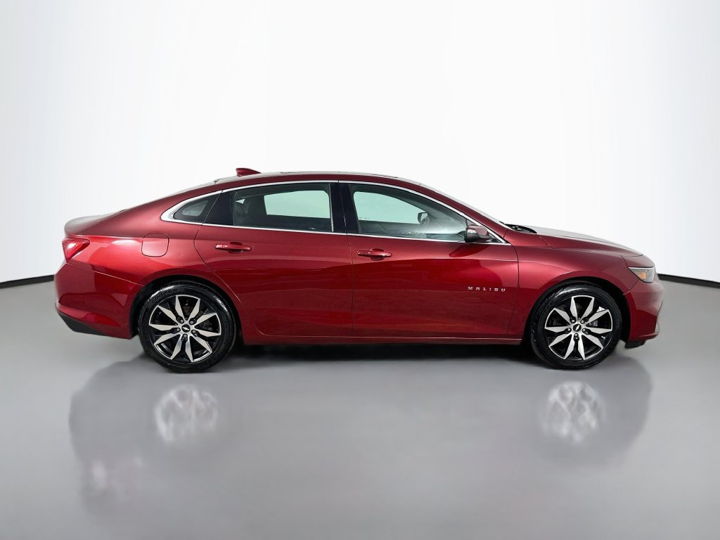 Used 2017 Chevrolet Malibu LT w/ Leather Package FWD image 9
