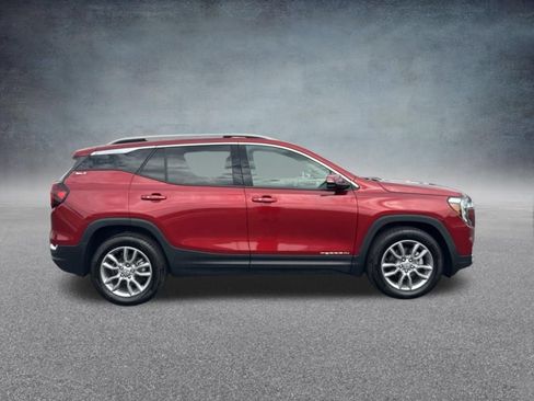 Used 2024 GMC Terrain SLT AWD/4WD image 2