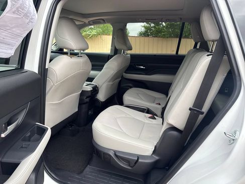 Used 2026 Toyota Grand Highlander AWD image 20