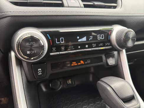 Certified 2024 Toyota RAV4 XLE AWD/4WD image 8