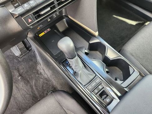 Used 2025 Toyota Camry LE image 19