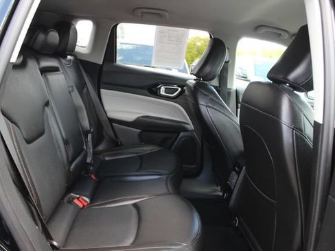 Used 2022 Jeep Compass Limited AWD/4WD image 29