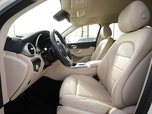 Certified 2022 Mercedes-Benz GLC 300 4MATIC w/ Multimedia Package Lite image 36