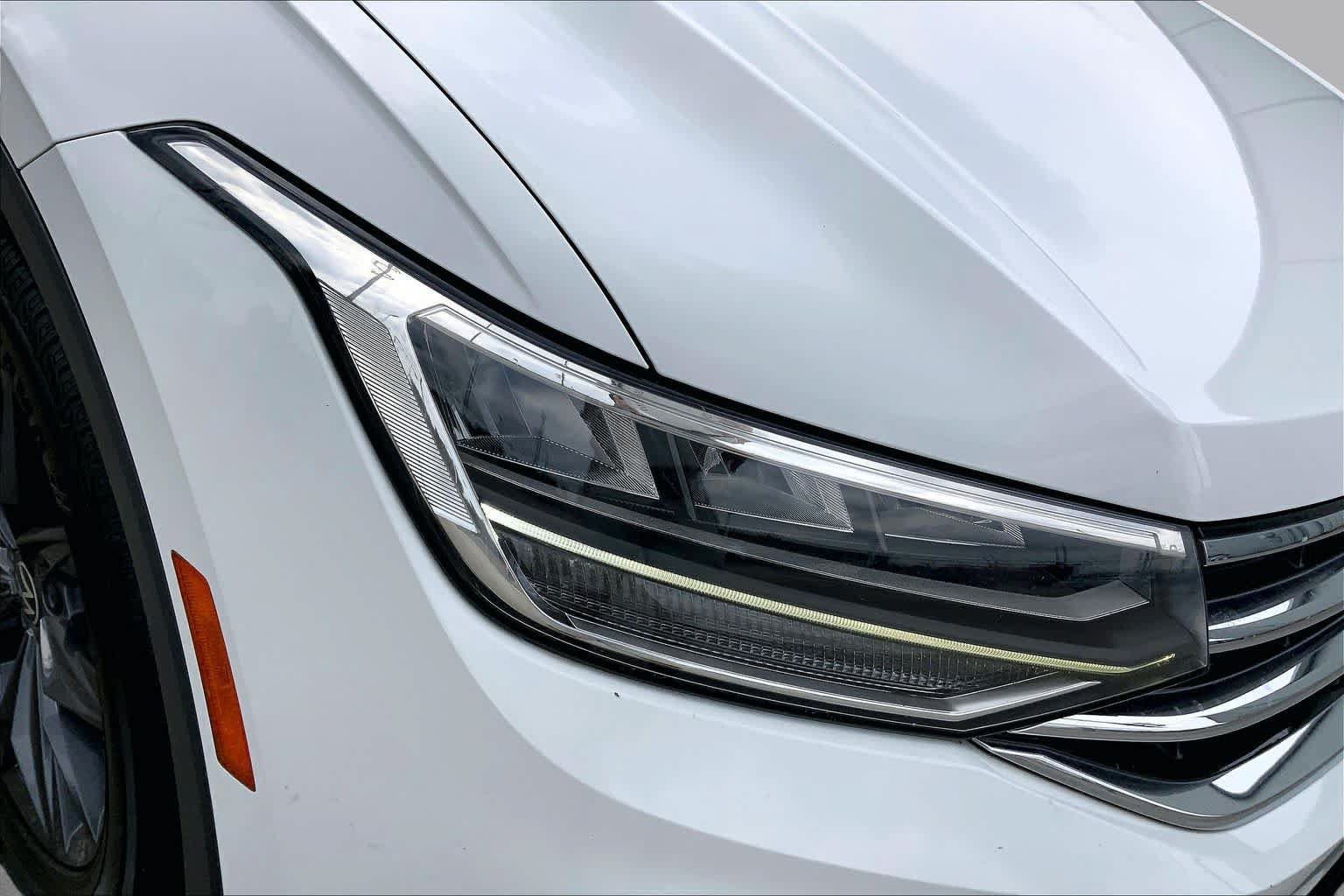 Used 2022 Volkswagen Tiguan SE FWD image 50