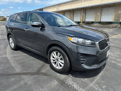 Used 2020 Kia Sorento FWD V6 image 4