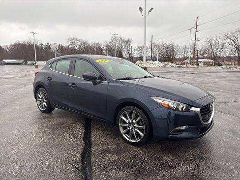 Used 2018 MAZDA MAZDA3 Touring image 6