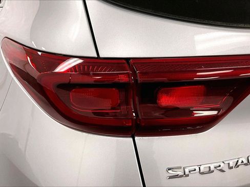 Used 2021 Kia Sportage LX image 28
