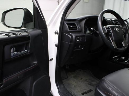 Used 2016 Toyota 4Runner TRD Pro image 42