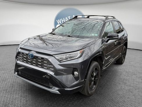 Used 2020 Toyota RAV4 XSE image 5