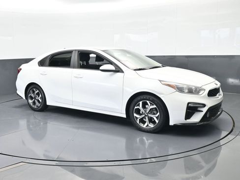Used 2021 Kia Forte LXS image 8