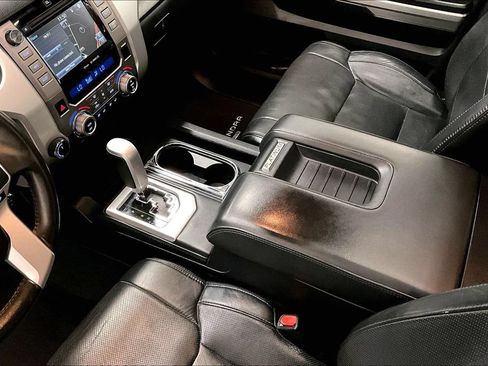 Used 2017 Toyota Tundra Platinum AWD/4WD image 19