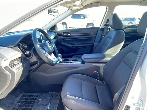 Used 2025 Nissan Altima 2.5 SV image 20