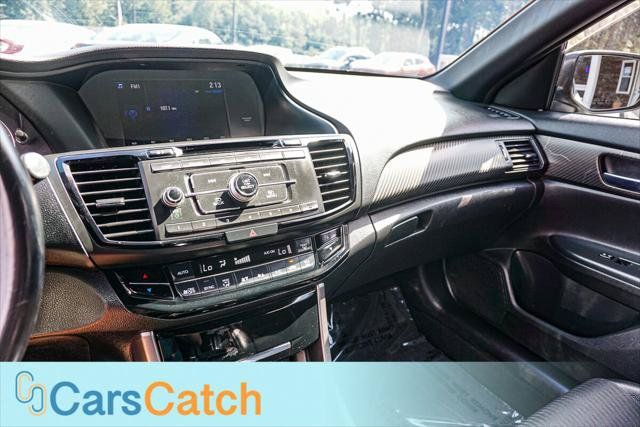 Used 2017 Honda Accord Sport image 25
