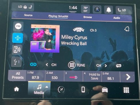 New 2025 Jeep Grand Cherokee Altitude image 7