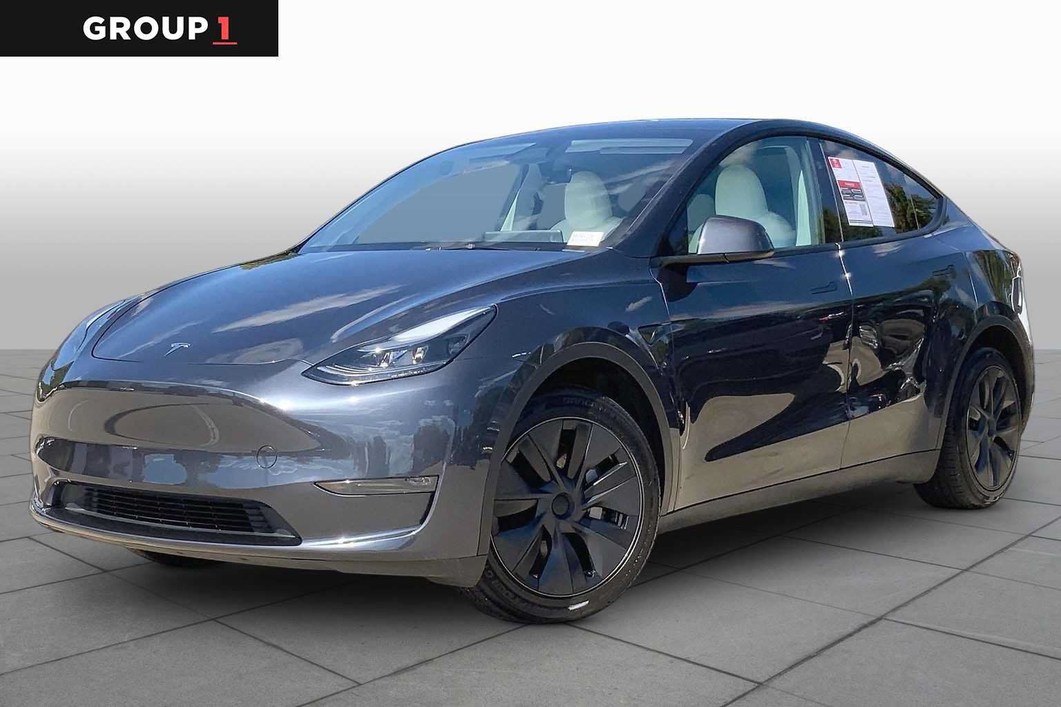 Used 2025 Tesla Model Y Long Range AWD/4WD image 1