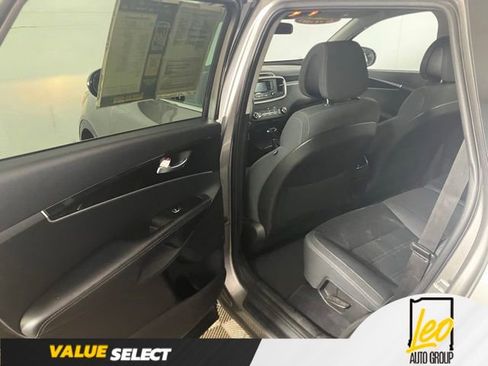 Used 2016 Kia Sorento LX AWD/4WD image 19