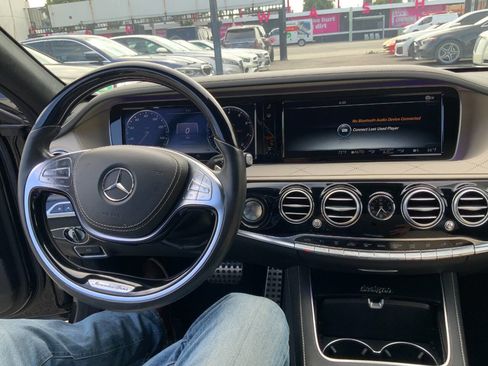Used 2017 Mercedes-Benz S 550 Sedan image 21