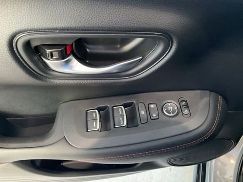 Certified 2025 Honda HR-V Sport image 6