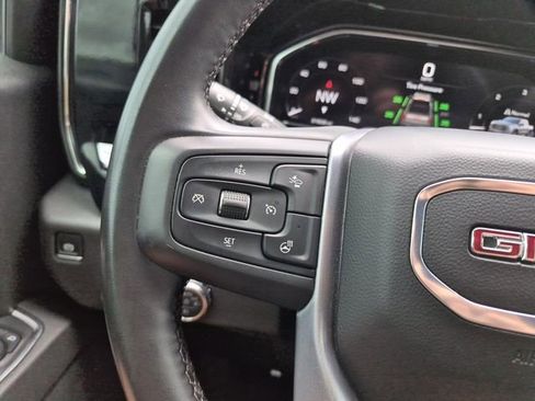 Used 2025 GMC Sierra 1500 SLT RWD image 33