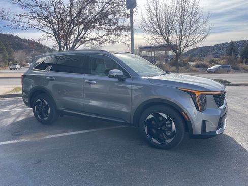 New 2026 Kia Sorento EX image 3