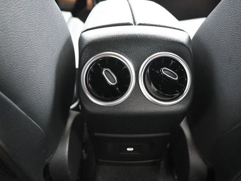 Used 2025 Mercedes-Benz CLA 250 image 28