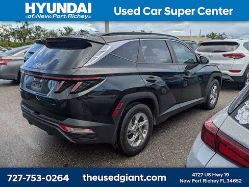 Used 2023 Hyundai Tucson SEL FWD image 2