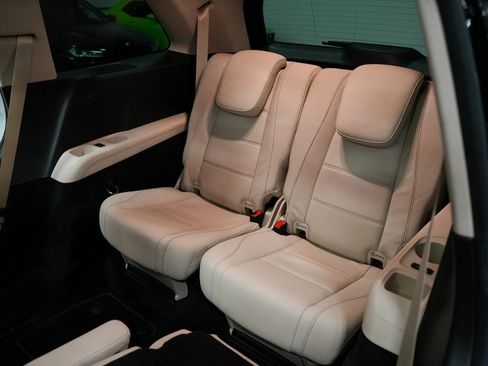 Used 2021 Mercedes-Benz GLS 580 4MATIC image 21