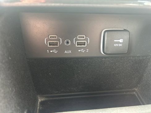 Used 2022 Jeep Grand Cherokee Limited AWD/4WD image 26