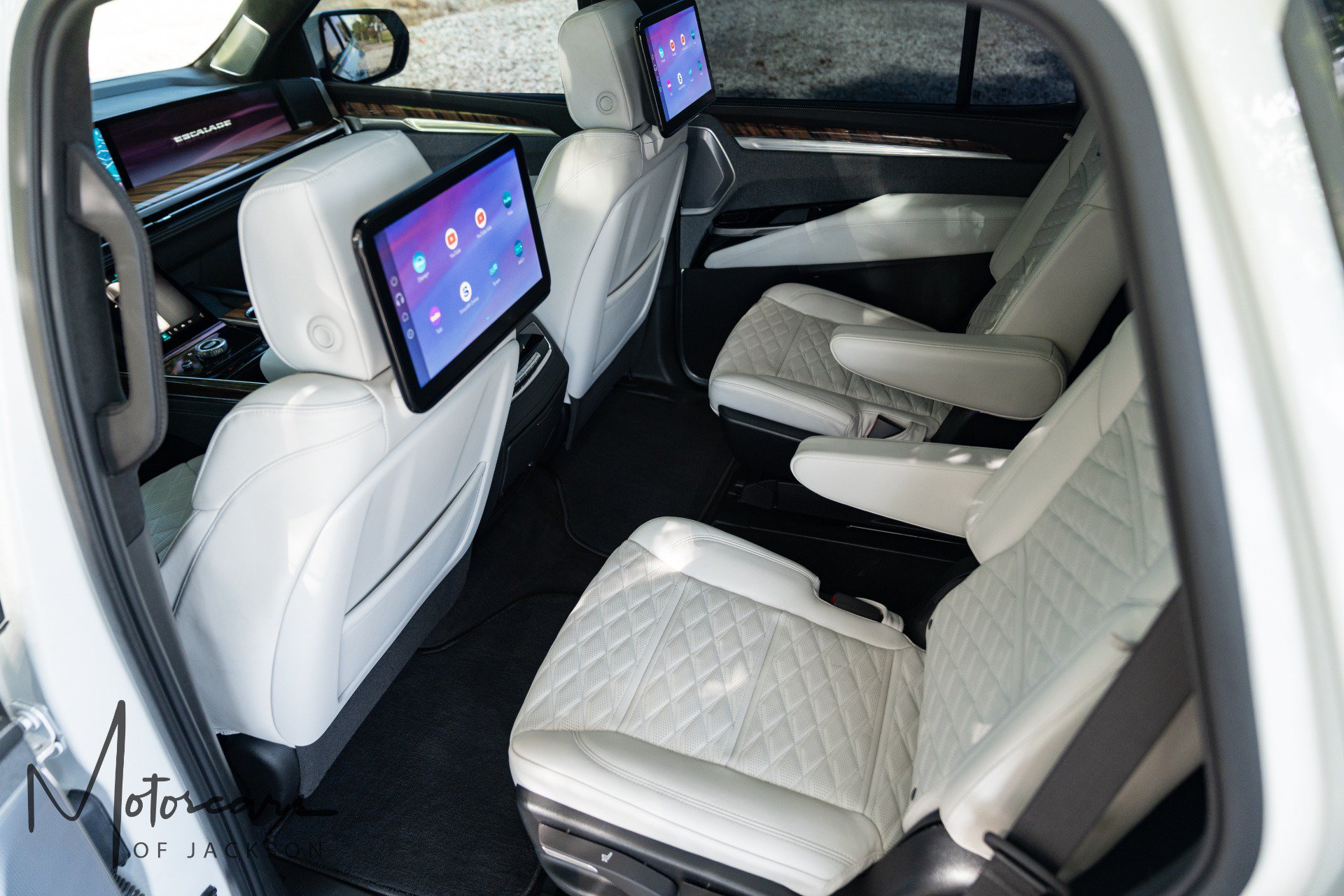 Used 2025 Cadillac Escalade Sport Platinum RWD image 18