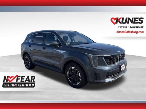 Used 2024 Kia Sorento S FWD image 1