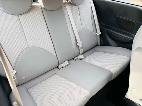 Used 2010 Hyundai Accent GS image 16