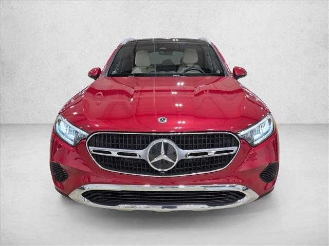 Used 2026 Mercedes-Benz GLC 300 image 2