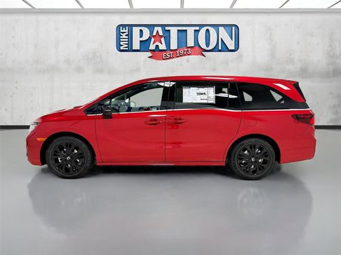 Used 2025 Honda Odyssey Sport-L image 4