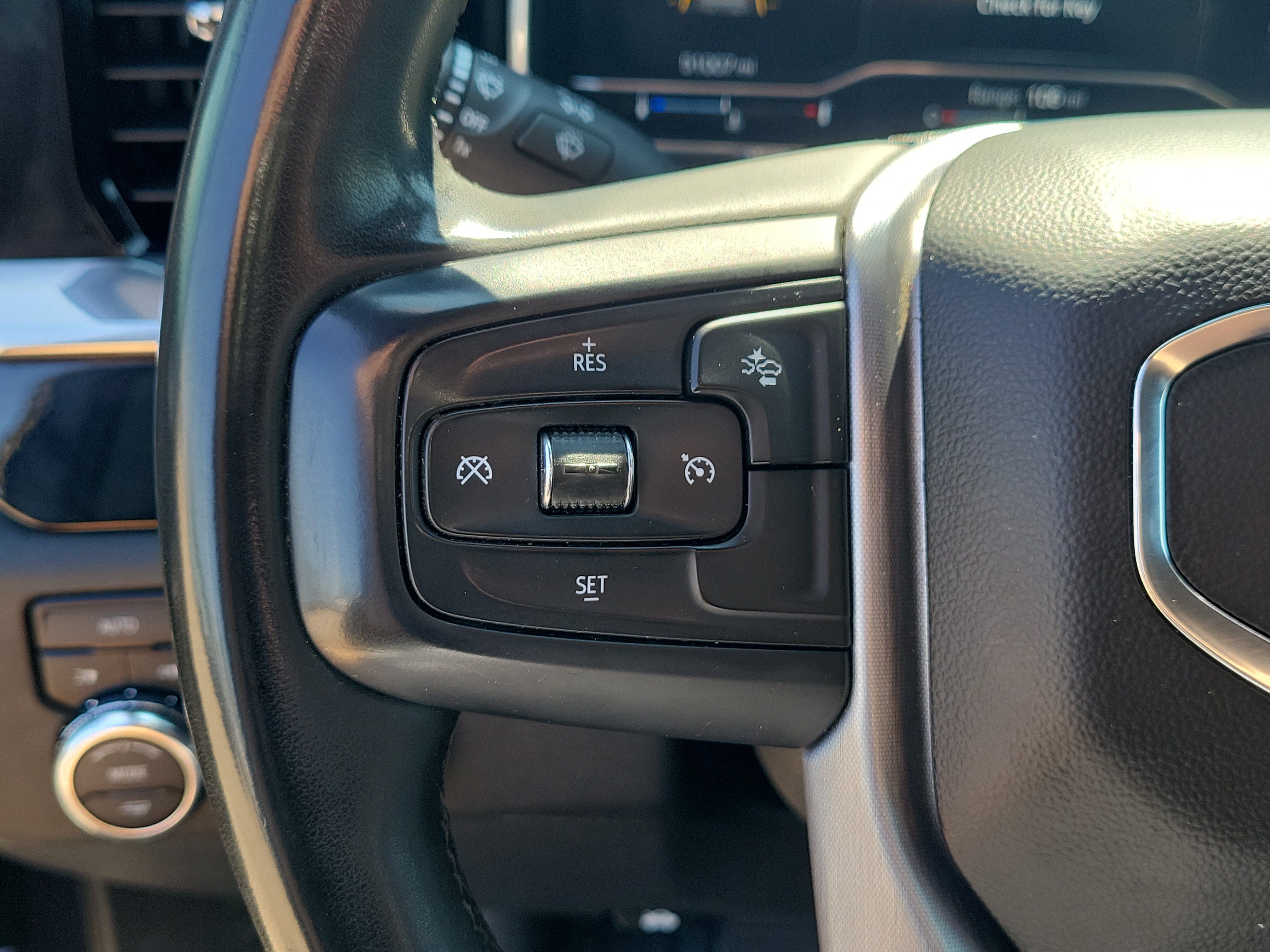 Used 2023 GMC Sierra 1500 SLE w/ Enhanced Capability Package AWD/4WD image 22