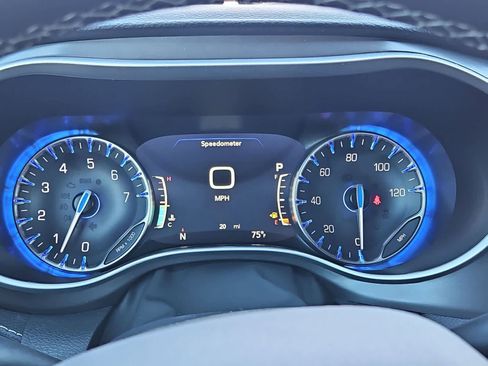 New 2026 Chrysler Pacifica Select image 31