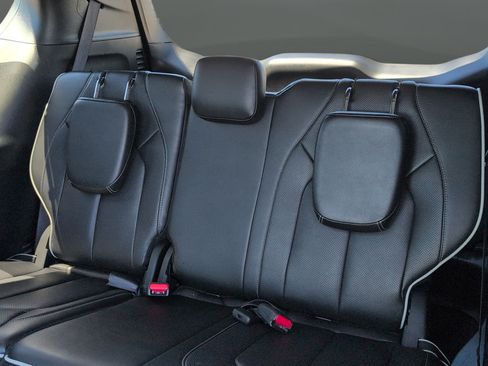 Used 2025 Chrysler Pacifica Limited FWD image 25