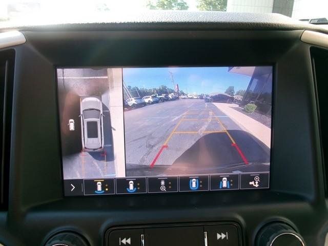 Used 2020 GMC Terrain Denali w/ GMC Pro Grade Package AWD/4WD image 16