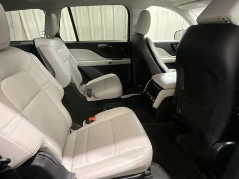 Used 2025 Lincoln Aviator 2WD w/ Jet Appearance Package image 14