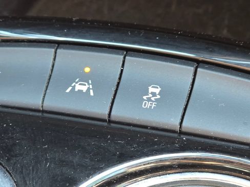 Used 2023 Buick Encore GX Select FWD image 9