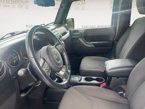 Used 2018 Jeep Wrangler Unlimited Sport S AWD/4WD image 9