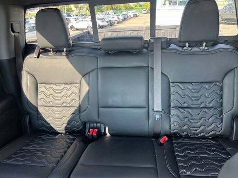 Used 2025 Chevrolet Silverado 1500 RST AWD/4WD image 47