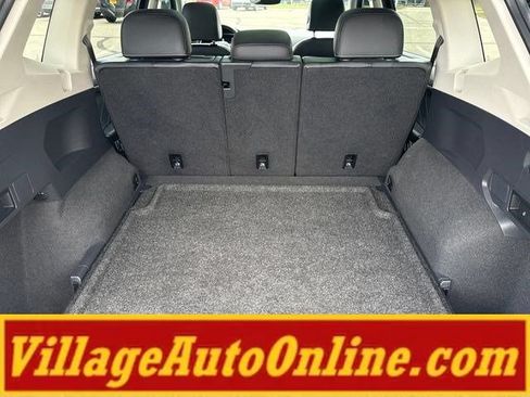Used 2022 Volkswagen Tiguan SE w/ Panoramic Sunroof Package AWD/4WD image 37