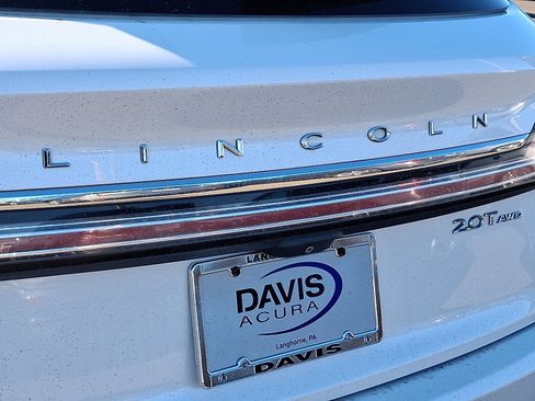 Used 2019 Lincoln Nautilus Select image 34