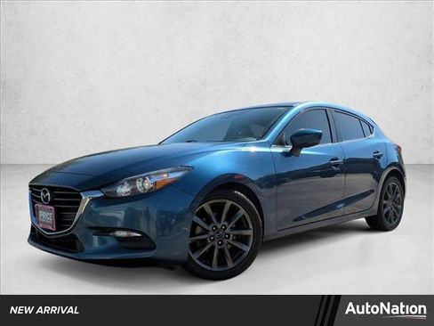 Used 2018 MAZDA MAZDA3 Touring image 1