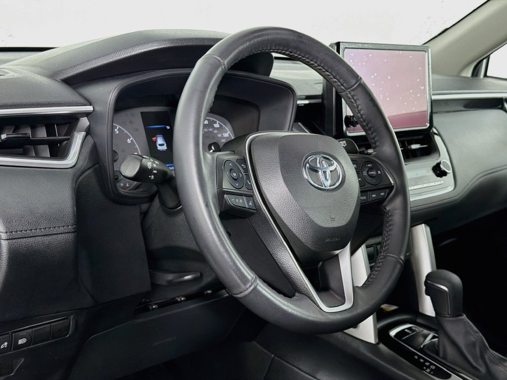 Used 2023 Toyota Corolla Cross LE FWD image 37