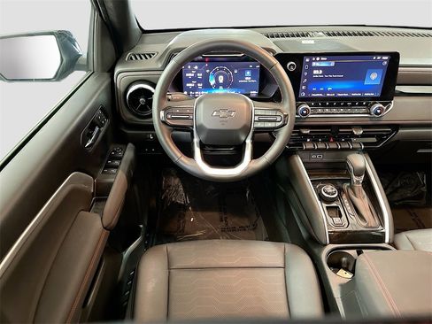 Used 2025 Chevrolet Colorado Z71 w/ Technology Package image 22