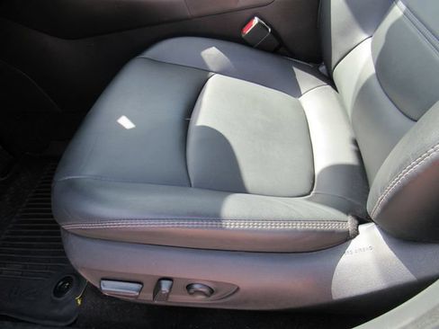 Used 2024 Toyota RAV4 XLE Premium w/ Weather Package AWD/4WD image 22