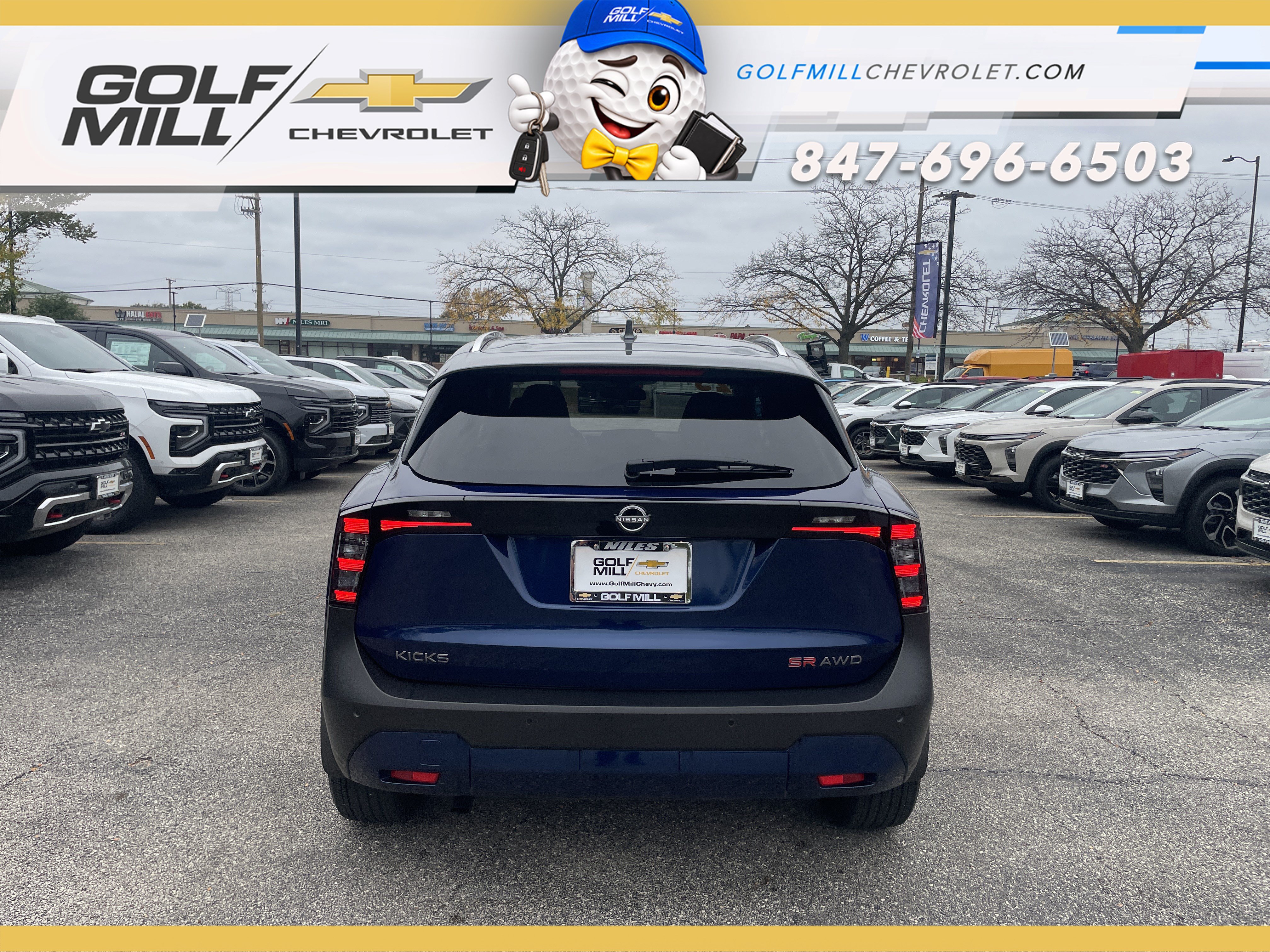 Used 2025 Nissan Kicks SR w/ SR Premium Package AWD/4WD image 7